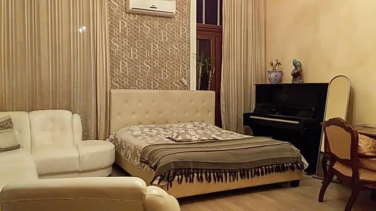 Queen' Palase Tbilisi Luaran gambar